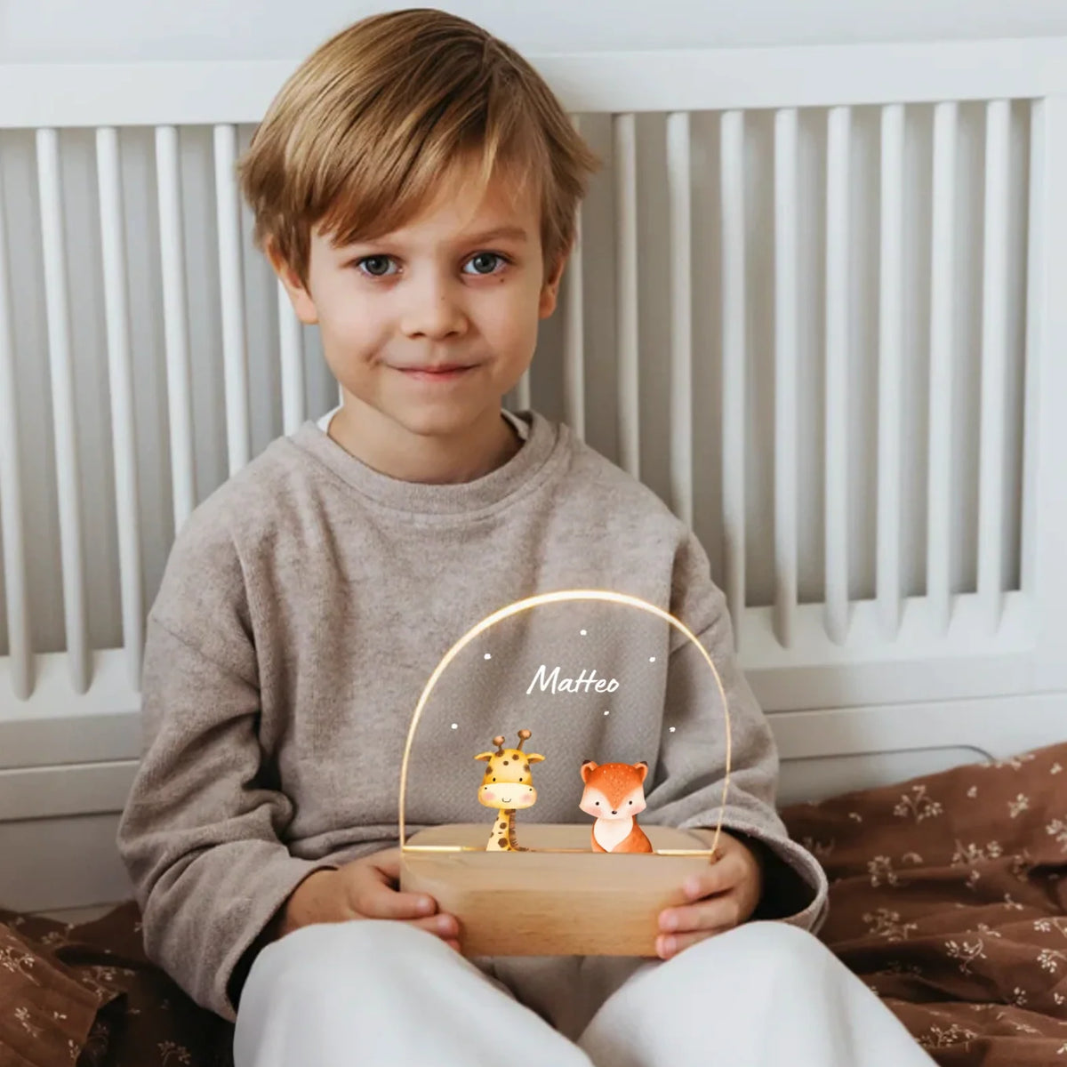 Bambino con lucina personalizzata