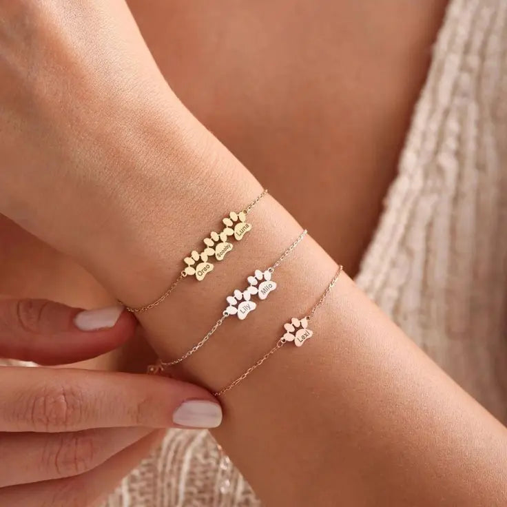 Bracciale con zampetta e nome al polso