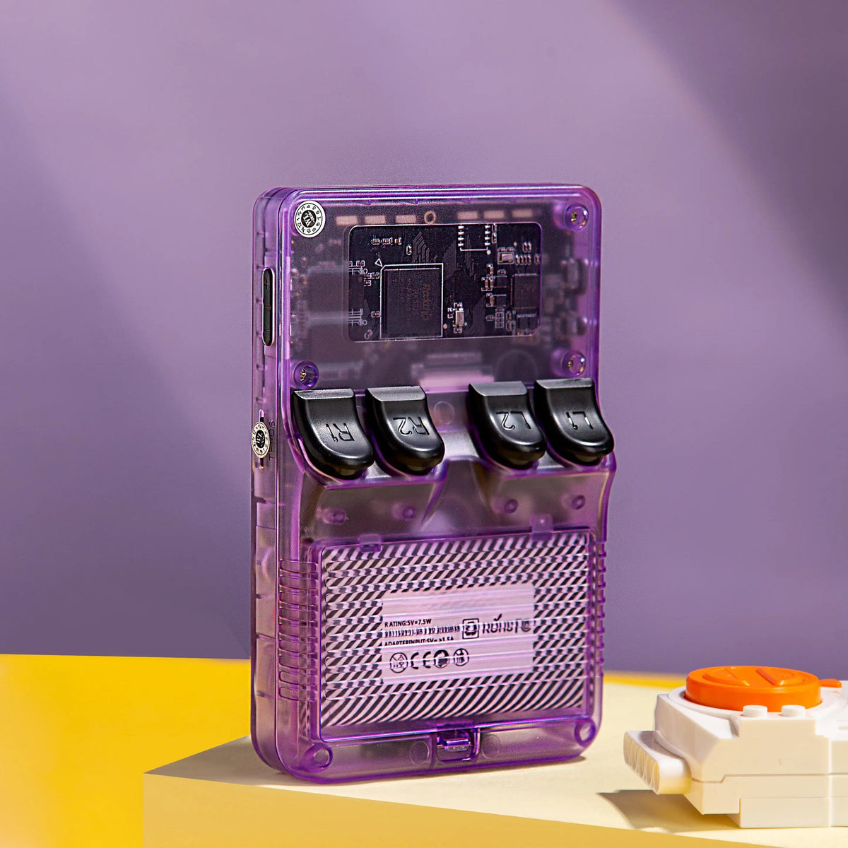 Console Pixelino con immagini di gioco
