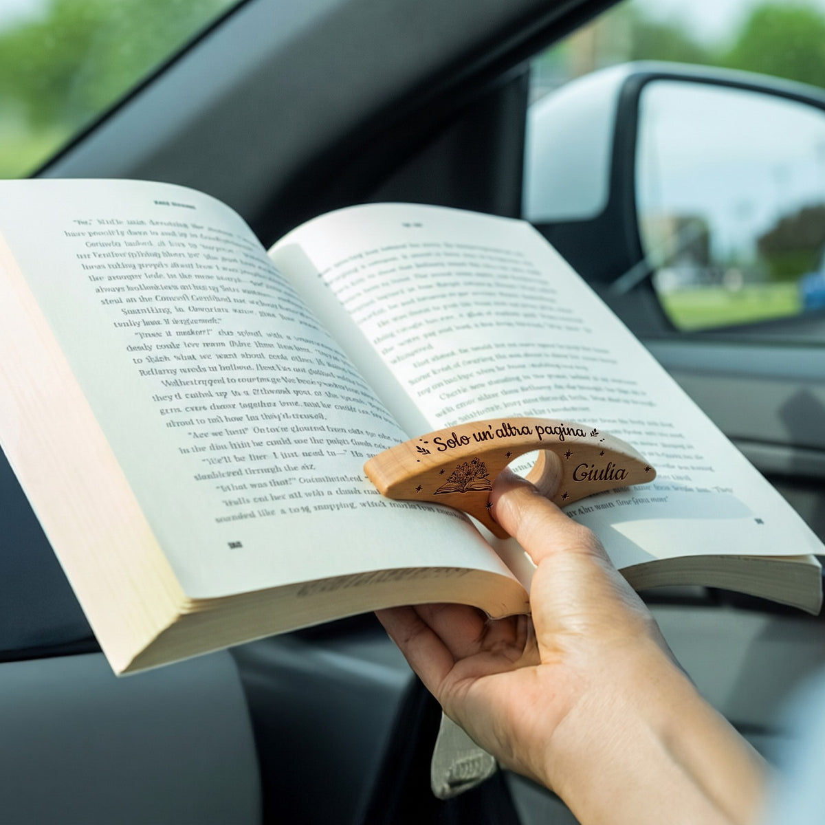 Leggere con una mano sola con il reggipagina