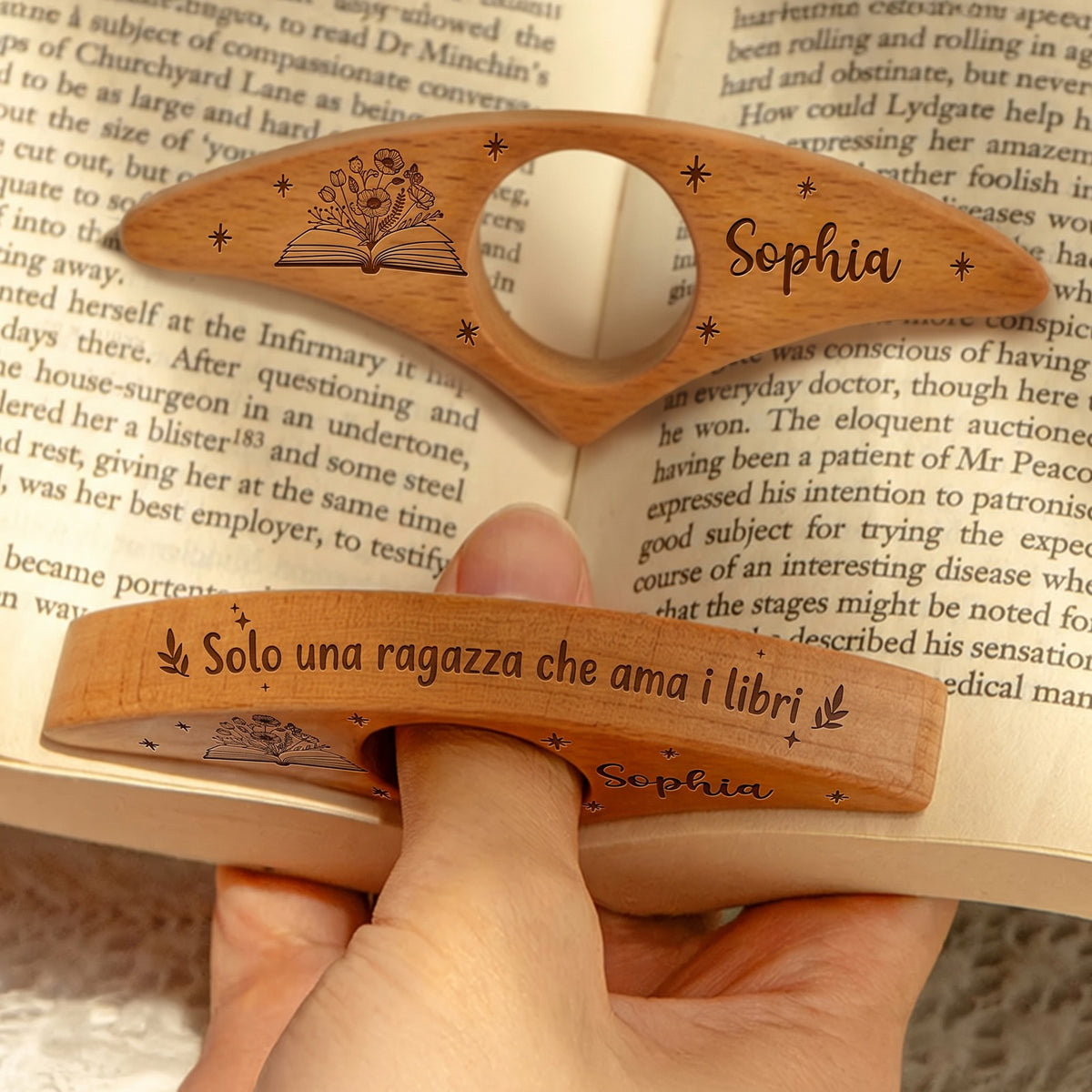 Reggipagina personalizzato in legno con nome inciso
